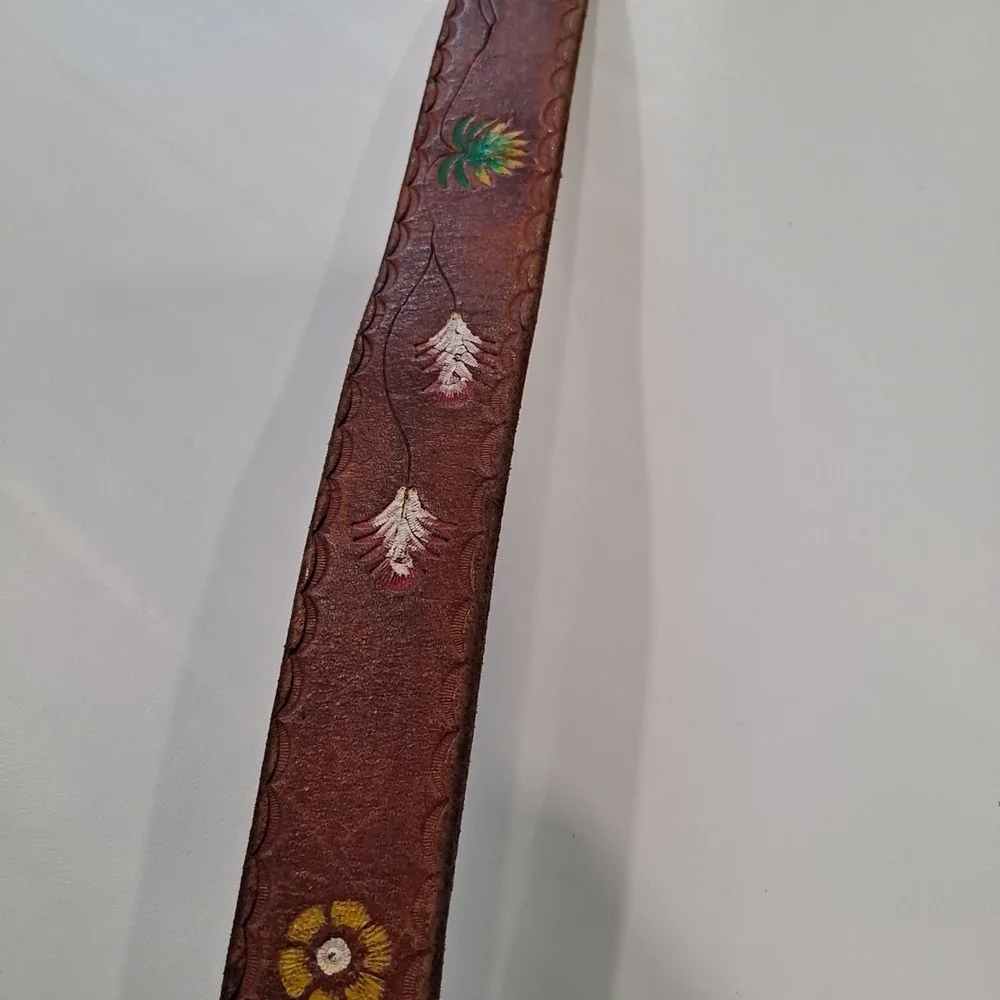 Vintage Kids  29 Inch Hand Tooled Leather Belt Brown Western Cowboy